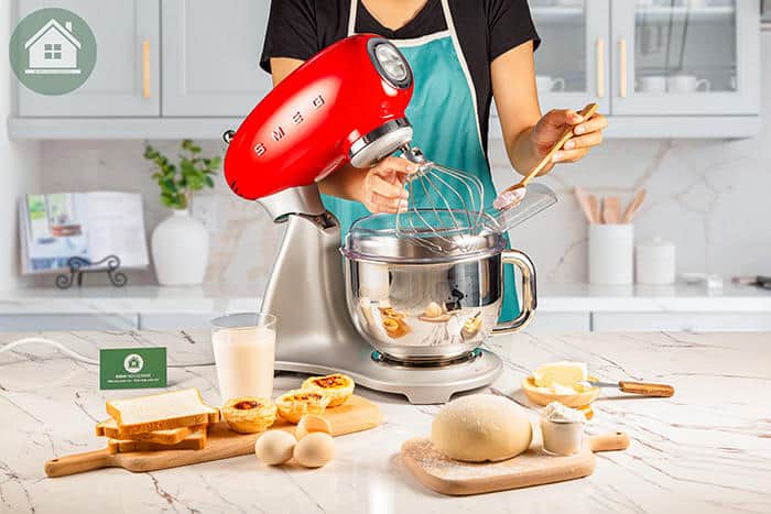 Máy đánh trứng, trộn bột trợ thủ đắc lực cho những bà nội trợ hiện đại