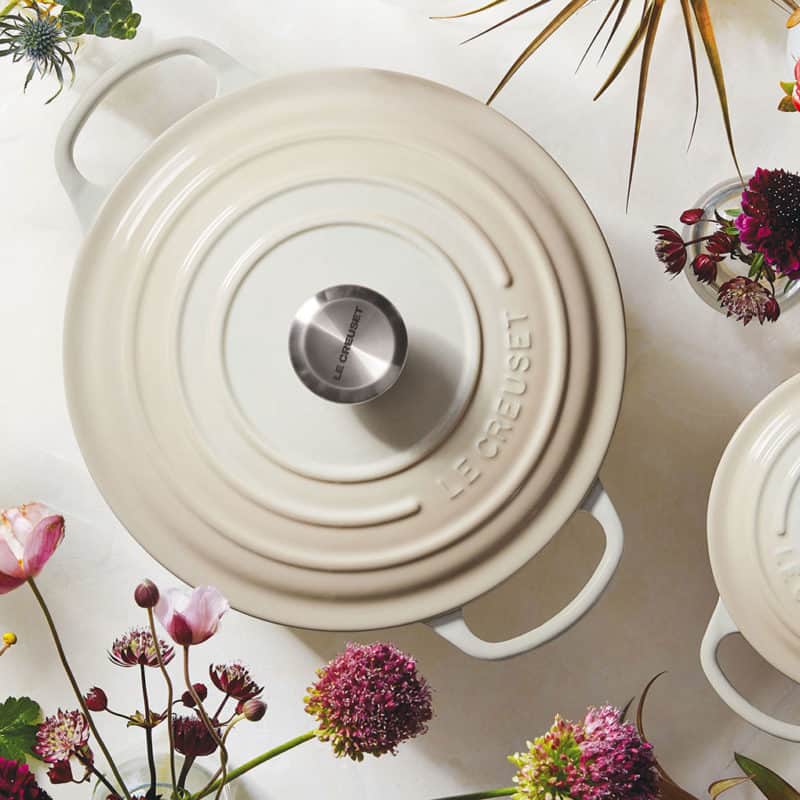 Nồi Gang Le Creuset 24cm Meringue Màu Cát
