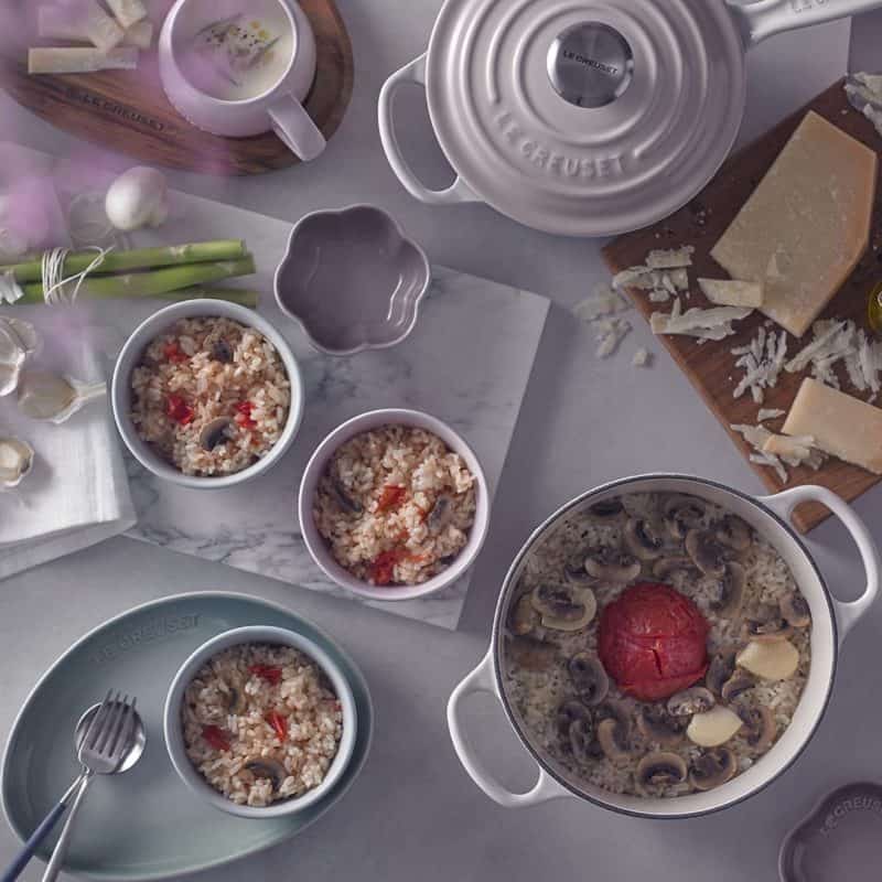 Nồi Gang Le Creuset 24cm Meringue Màu Cát