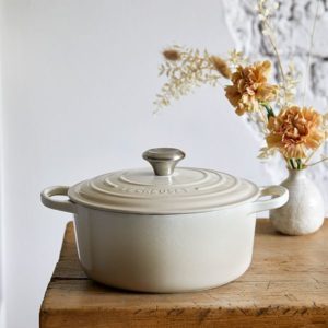 Nồi Gang LeCreuset 20cm Meringue 2 noi gang 20cm 3 1 Gia Dụng Đức Đà Nẵng