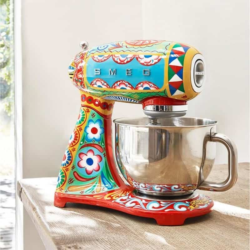may-tron-bot-5 Máy Trộn Bột SMEG & Dolce&Gabbana SMF03DGEU Sicily Tình Yêu Của Tôi