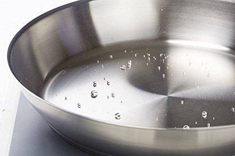Chảo Inox WMF Profi 28 cm 9 Vệ sinh bằng vải mềm không trà cọ bằng vật cứng hay kim loại. - 3