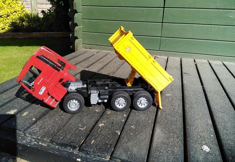 Đồ Chơi Trẻ Em Bruder 02751 - Ô Tô Tải Man TGA và Máy xúc Liebherr 8 Đồ Chơi Trẻ Em Bruder 02751 - Ô Tô Tải Man TGA và Máy xúc Liebherr