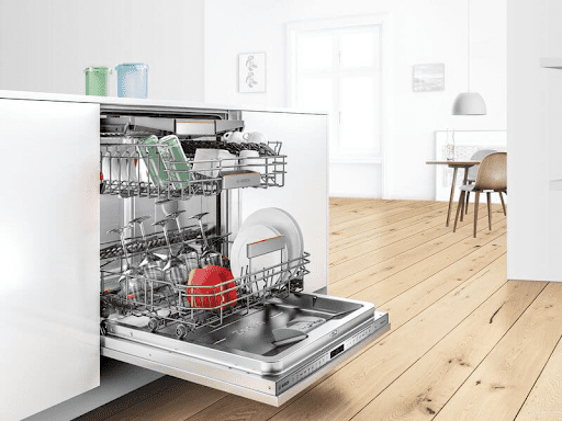 so-sanh-may-rua-bat-hafele-va-bosch-2