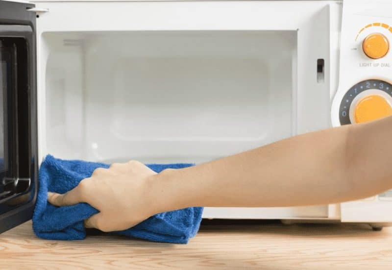 cach-ve-sinh-lo-vi-song-3 cach-ve-sinh-lo-vi-song-3