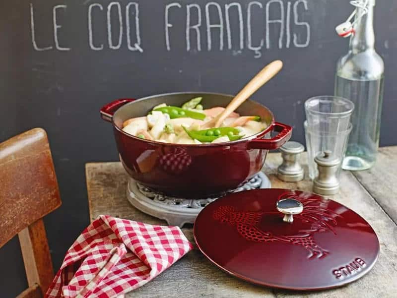 Nồi Gang Staub Cootte Francais 40501-015-0 24cm Grenadine 6 Nồi Gang Staub Cootte Francais 40501-015-0 24cm Grenadine