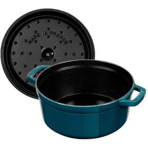 Nồi Gang Staub La Cocotte 40510-593-0 Size 20cm Màu Xanh Dương Đậm 2 Nồi Gang Staub La Cocotte 40510-593-0 Size 20cm Màu Xanh Dương Đậm