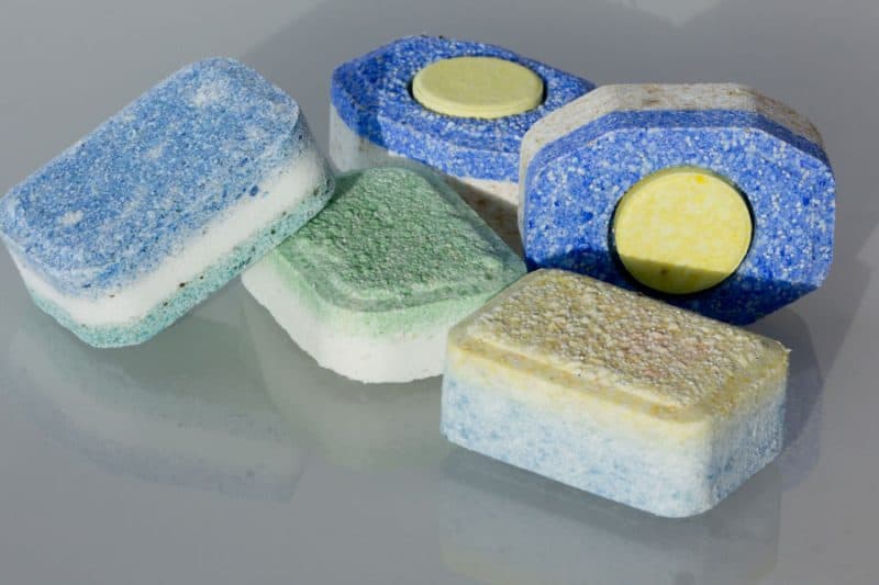 dung-nuoc-rua-chen-cho-may-3 dung-nuoc-rua-chen-cho-may-3