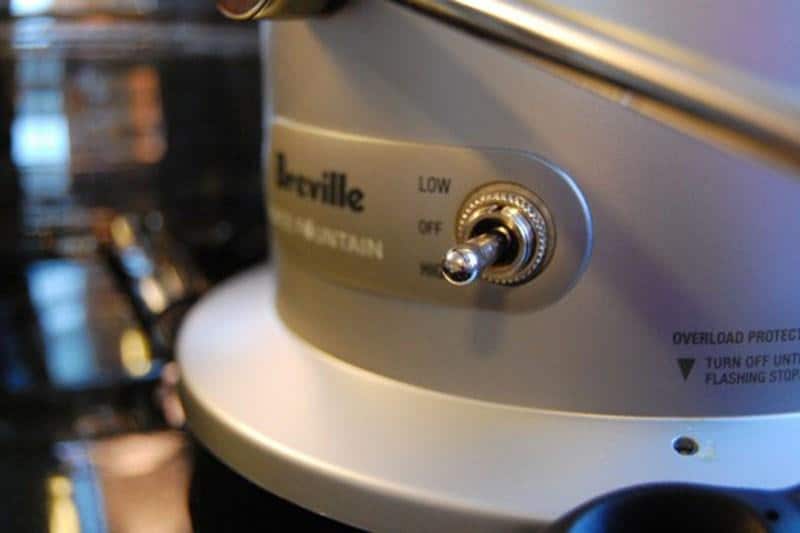 ve-sinh-may-ep-trai-cay-1