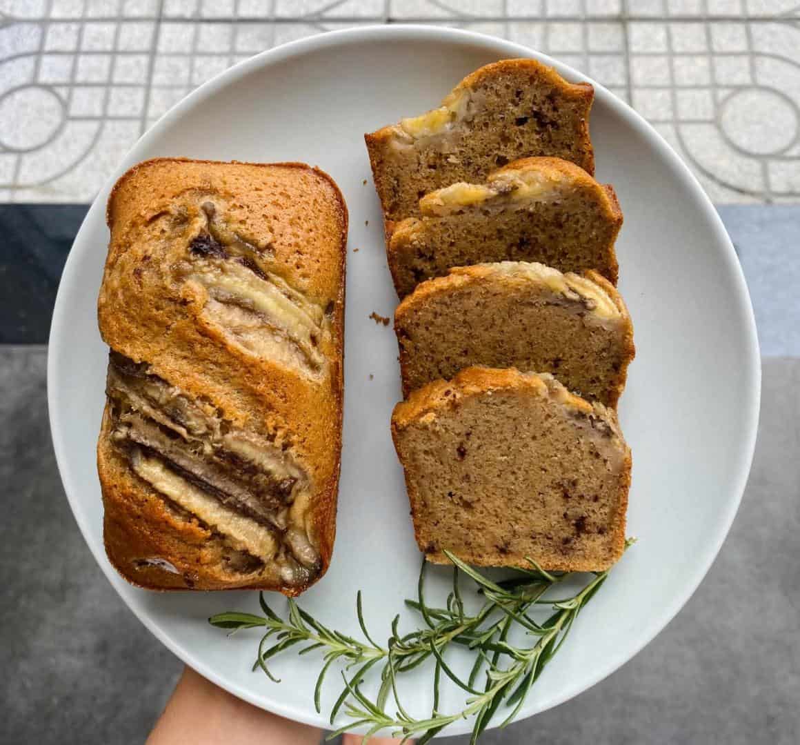 Cách làm bánh bông lan chuối mix sô cô la