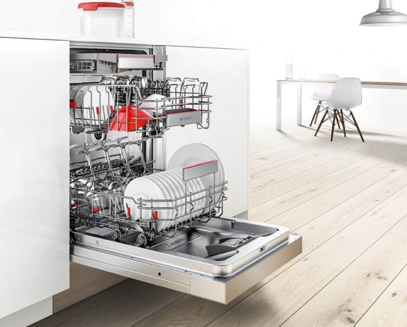 so-sanh-may-rua-bat-bosch-va-elextrolux-1