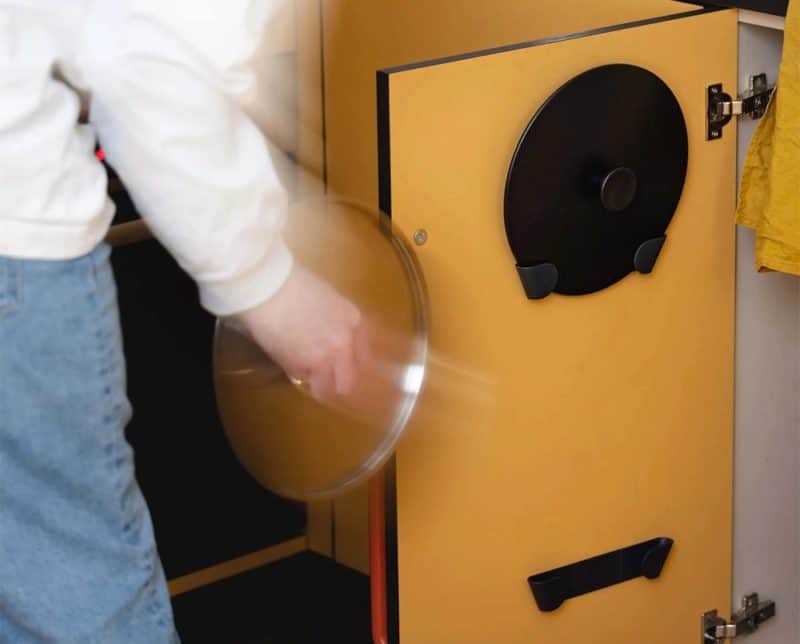 Bộ 4 Giá Đỡ Nắp Xoong Nồi Dán Tường Joseph Joseph 85149