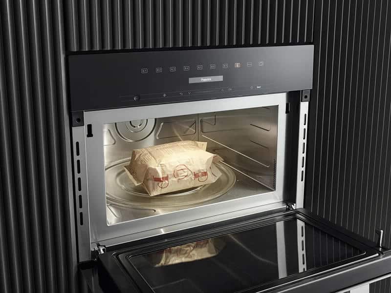 Lò Vi Sóng Miele M 7140 TC