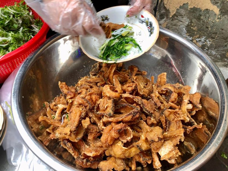 5 Cách Nấu Bún Cá Đơn Giản Tại Nhà Thơm Ngon, Chuẩn Vị Bắc 9 Cá sau khi rán