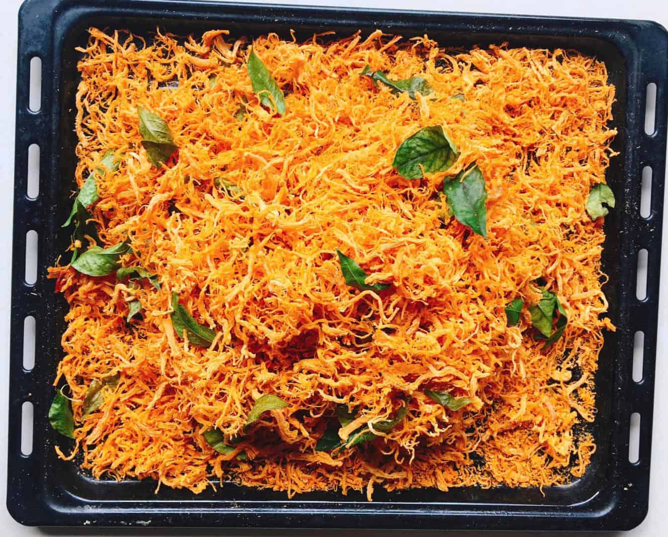 Cách làm khô gà lá chanh bằng lò nướng