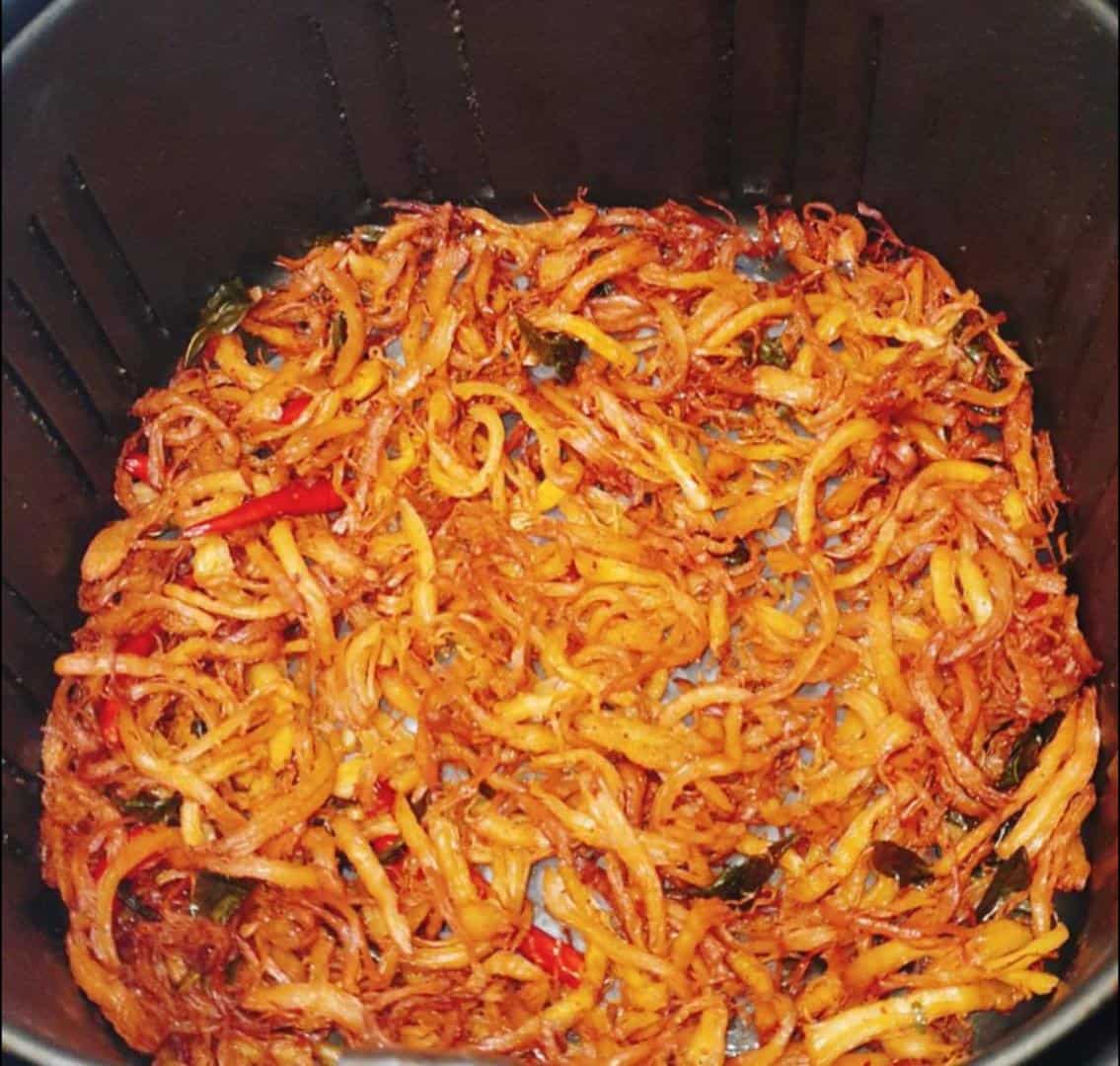 Cách làm khô gà lá chanh bằng nồi chiên không dầu