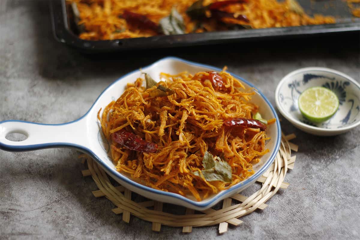 Cách làm khô gà bằng nồi cơm điện