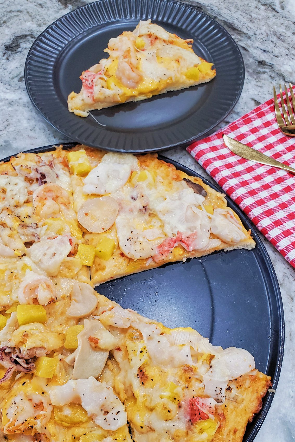 10 Công Thức Tự Làm Pizza Tại Nhà Vô Cùng Đơn Giản Mà Ngon 8 Cách làm pizza hải sản tươi ngon tại nhà