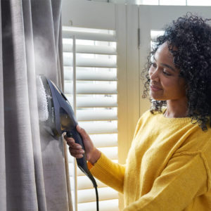 Bàn Là Cầm Tay Russell Hobbs Steam Genie 2in1 28370-56