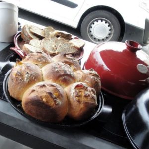 Thố Nướng Bánh Mì Có Nắp Emile Henry EH349108 34x28,5x16,5cm 4 Thố Nướng Bánh Mì Có Nắp Emile Henry EH349108 34x28,5x16,5cm