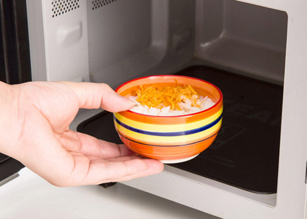 Đảm bảo giữ trọn hương vị cho từng món ăn khi sử dụng lò vi sóng không xoay