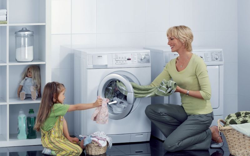 Máy sấy quần áo là gì? Có nên mua máy sấy quần áo không? 3 Lợi ích của máy sấy quần áo