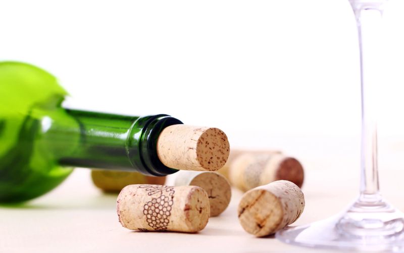 7 Cách Bảo Quản Rượu Vang Sau Khi Mở Hiệu Quả Nhất 2024 3 Thay Thế Nút Chai Rượu