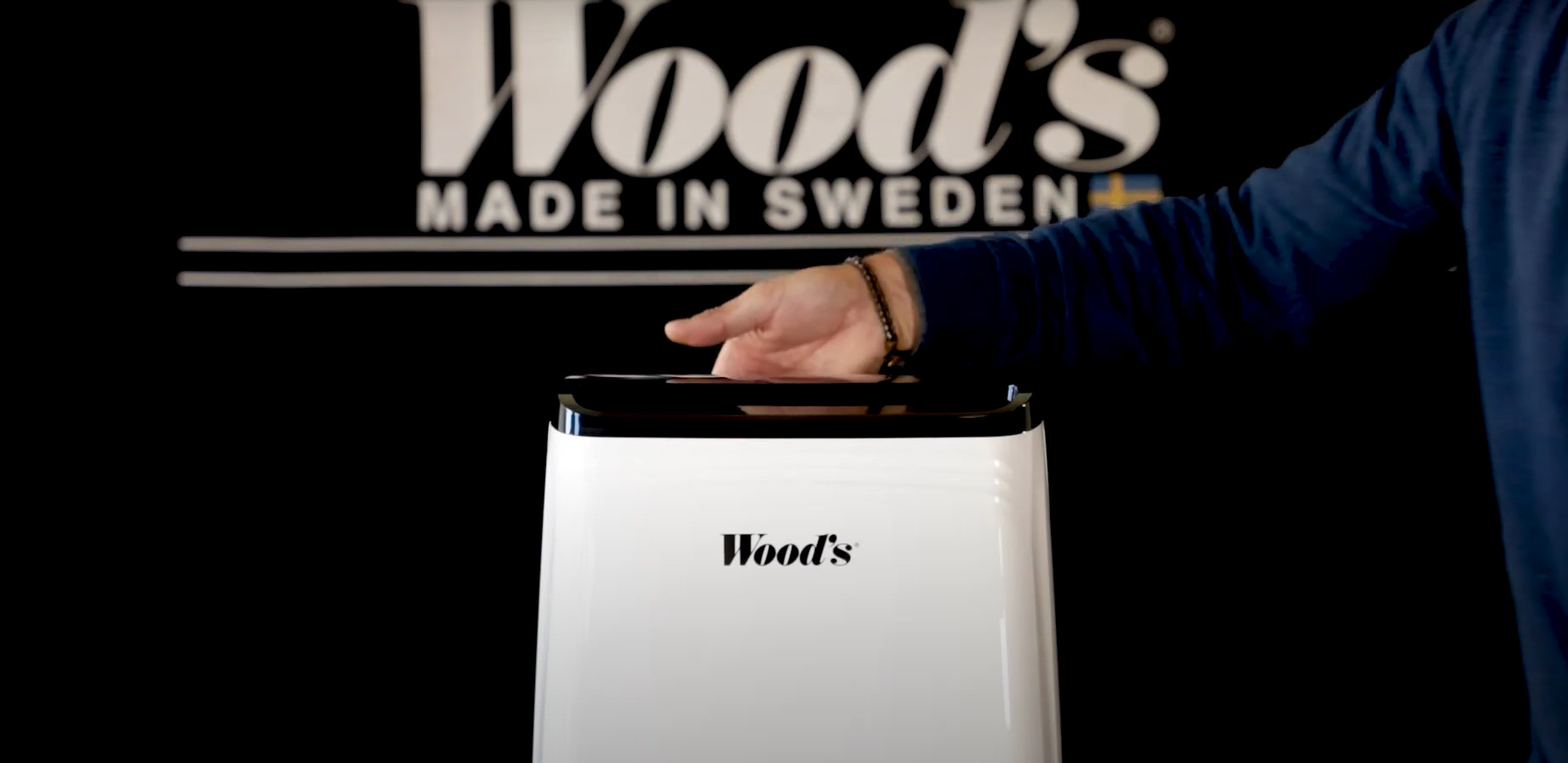 Máy hút ẩm Wood's MDK21 24 tay cam va banh Gia Dụng Đức Đà Nẵng