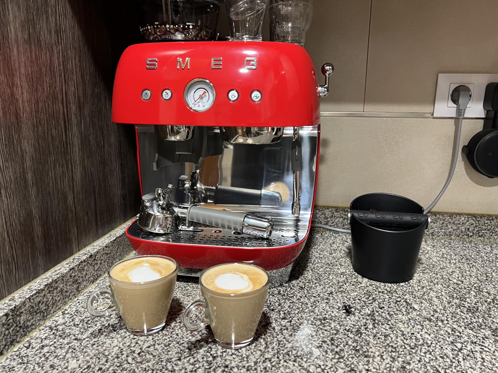 Máy pha cà phê SMEG EGF03RDEU