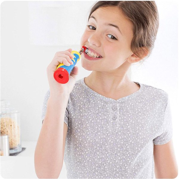 Bàn Chải Điện Trẻ Em Oral-B Stages Power Frozen 5+-1