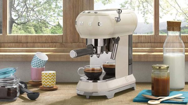 Máy pha cafe bán tự động Smeg ECF01CREU Cream 10 Máy Pha Cà Phê Smeg ECF01CREU Cream-1