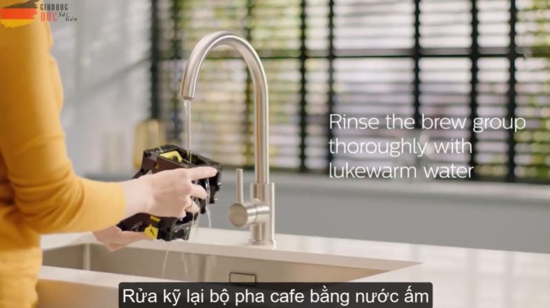 Hướng dẫn chi tiết cách vệ sinh máy pha cà phê Philips 18 Cách vệ sinh máy pha cà phê Philips