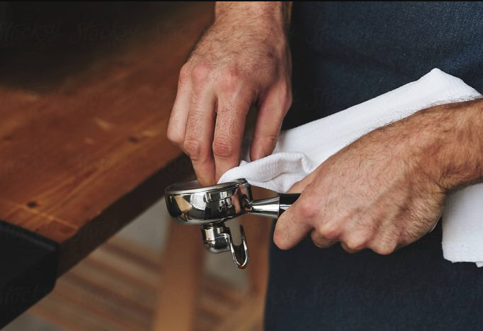 Cách Vệ Sinh Máy Pha Cà Phê Espresso Chi Tiết, Đúng Cách