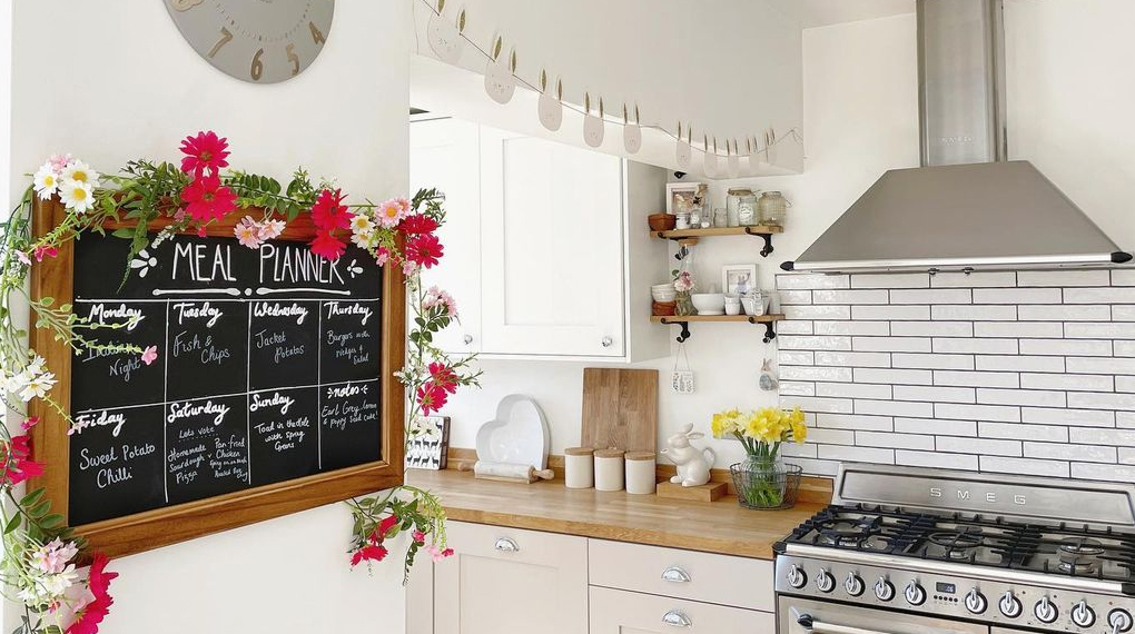 Máy hút mùi áp tường Smeg Victoria KT90 22 Máy hút mùi áp tường Smeg Victoria KT90