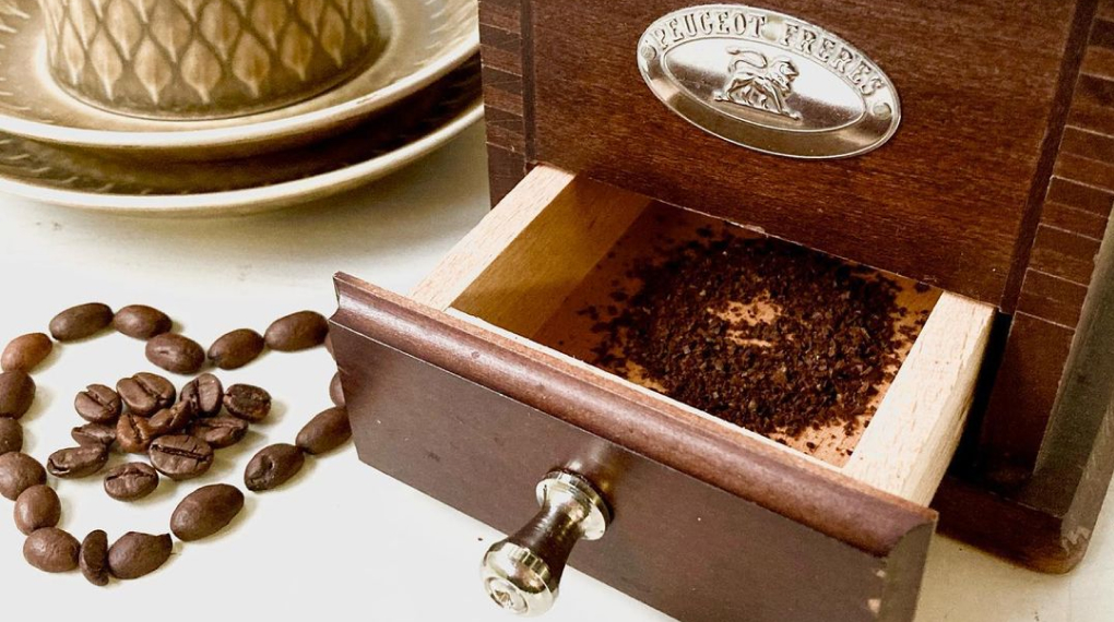 Cối xay cafe thủ công Peugeot Brésil 19401765 21 cm 14 Cối xay cafe thủ công Peugeot Brésil 19401765 21 cm