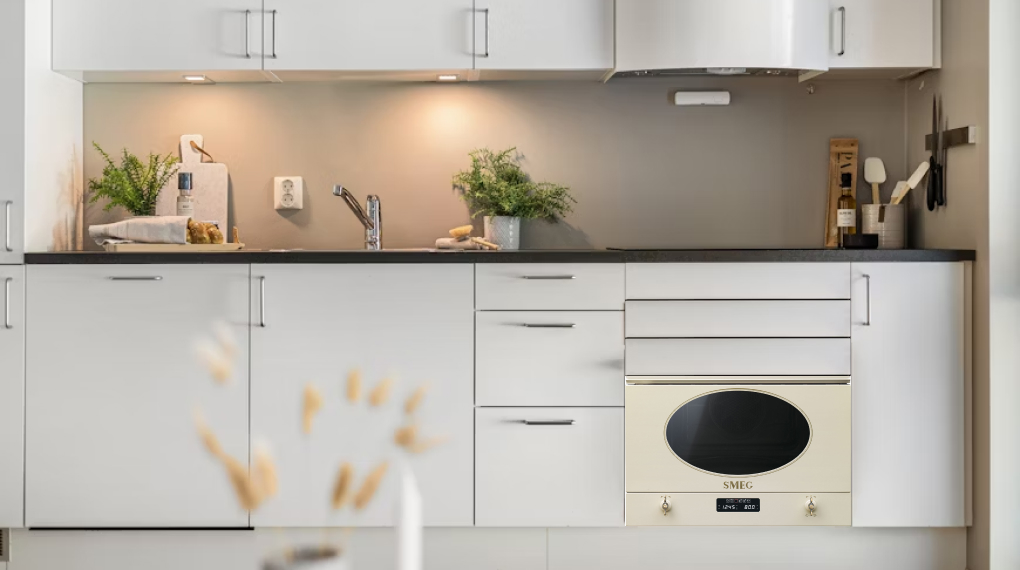 Lò vi sóng kèm nướng Smeg Coloniale MP822 âm tủ - Tích hợp 2 phương pháp nấu Lò vi sóng kèm nướng Smeg Coloniale MP822 âm tủ