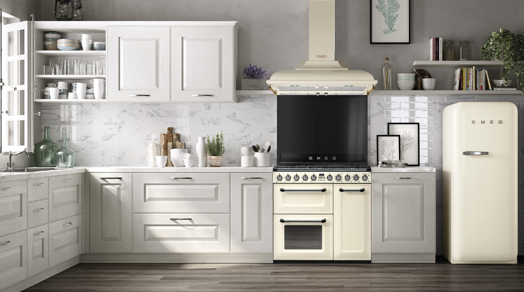 Máy hút mùi áp tường Smeg Cortina KC19 - Phù hợp cho mọi gia đình với nhiều không gian bếp Máy hút mùi áp tường Smeg Cortina KC19