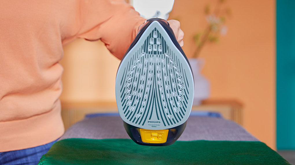 Bàn ủi hơi nước Philips DST7060/20 3000 W Azur Steam Iron 7000 Series