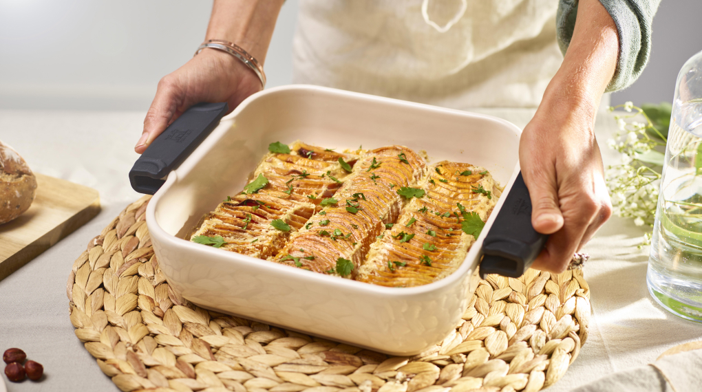 Set 2 lót tay silicone Peugeot 62200 Easy - Sự lựa chọn tuyệt vời cho mọi loại khay nướng, nồi, chảo, và dụng cụ nấu ăn Set 2 lót tay silicone Peugeot 62200 Easy