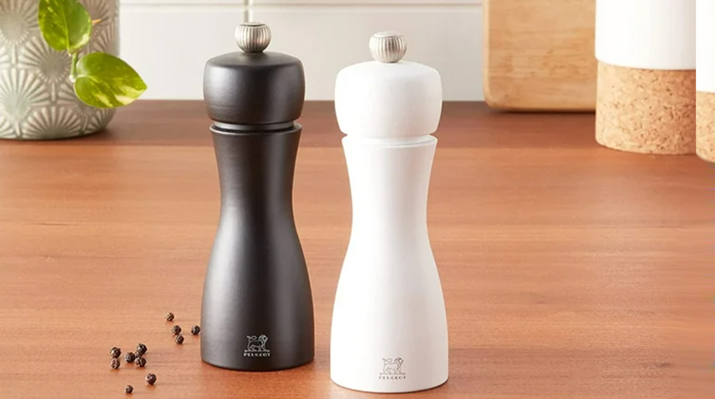 Set cối xay tiêu muối mỏ thủ công Peugeot Tahiti Duo 15 cm - Công năng sản phẩm dùng để xay tiêu, hạt rau mùi, muối khô Set cối xay tiêu muối mỏ thủ công Peugeot Tahiti Duo 15 cm - Công năng sản phẩm dùng để xay tiêu, hạt rau mùi, muối khô