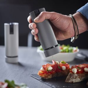 Set cối xay tiêu muối chạy pin sạc Peugeot Line Electric u'Select 15 cm 18 set coi xay tieu muoi chay pin sac peugeot line electric uselect 15 cm 3 Gia Dụng Đức Đà Nẵng